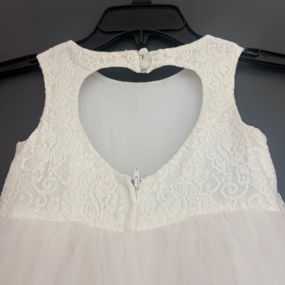 Davids Bridal Girls Ivory Lace Tulle Flower Girl Dress Heart Cutout Size 5 - Picture 4 of 7